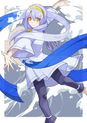 1girl dress grey_hair hairband highres izumi_(under_night_in-birth) leggings long_hair obi sash side_ponytail solo tierra_misu under_night_in-birth under_night_in-birth_2_sys:celes waves white_dress yellow_eyes yellow_hairband