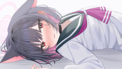 1girl absurdres animal_ears ascot black_choker black_hair blue_archive blush cat_ears cat_girl choker colored_inner_hair extra_ears green_sailor_collar hair_between_eyes highres kazusa_(blue_archive) looking_at_viewer lying multicolored_hair on_back open_mouth pink_ascot pink_eyes pink_hair sailor_collar shirt short_hair sidelocks solo two-tone_hair upper_body wendao white_shirt