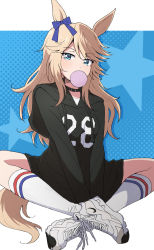 1girl animal_ears blonde_hair blue_eyes bow chewing_gum gold_city_(umamusume) highres hood hoodie horse_ears horse_tail indian_style kneehighs long_hair nel-c shoes sitting sneakers socks star_(symbol) star_symbol_background tail umamusume