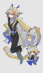 1girl alternate_costume arknights black_pants black_shoes black_vest blonde_hair blue_hair chibi commentary dragon_bubble_(arknights) dragon_girl dragon_horns earrings full_body high_heels highres horns jewelry long_hair multicolored_hair pants pointy_ears shirt shoes shu_(arknights) simple_background towel vest waitress white_background white_hair white_shirt xian_meng_huanyou_ji