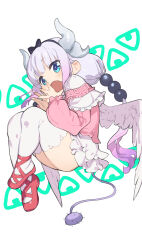 1girl ass beads blue_eyes capelet commentary_request dragon_girl dragon_horns feathered_wings full_body gradient_hair grey_hair hair_beads hair_ornament highres horns kanna_kamui kobayashi-san_chi_no_maidragon long_hair looking_at_viewer low_twintails multicolored_hair open_mouth purple_hair skirt solo soosaresu sparkling_eyes tail thighhighs twintails white_thighhighs wings zettai_ryouiki