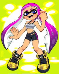 1girl 333_(dqqqdle) bike_shorts black_shorts blue_eyes bright_pupils clenched_hand commentary commission corrupted_twitter_file english_commentary eyebrow_cut full_body gradient_hair green_background hair_ornament hairclip highres inkling inkling_girl inkling_player_character knees_together_feet_apart long_hair looking_at_viewer multicolored_hair navel nintendo open_mouth pink_hair pointy_ears second-party_source shoes shorts smile solo splatoon_(series) splatoon_3 tentacle_hair two-tone_background very_long_hair white_background white_pupils yellow_shoes