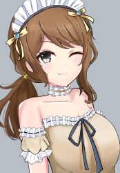1girl ;) arms_at_sides assault_lily bare_shoulders black_ribbon blush breasts brown_shirt closed_mouth collar collarbone commentary detached_sleeves ekakisyun frilled_collar frilled_shirt frilled_sleeves frills grey_background grey_eyes hair_ornament hair_ribbon heart heart_hair_ornament highres iijima_renka large_breasts looking_at_viewer low_side_ponytail maid_headdress official_alternate_costume one_eye_closed ribbon shirt short_sleeves side_ponytail simple_background smile solo strapless strapless_shirt upper_body white_collar yellow_ribbon