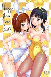 2girls abe_tsukumo amber_eyes animal_ears avataro_sentai_donbrothers black_hair blue_eyes breasts brown_hair cleavage fake_animal_ears fake_tail highres kito_haruka leotard looking_at_viewer medium_breasts multiple_girls pantyhose playboy_bunny rabbit_ears rabbit_tail sononi sononi_(donbrothers) strapless strapless_leotard super_sentai tail thighhighs white_leotard white_thighhighs yellow_leotard