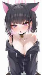1girl absurdres animal_ears black_hair black_jacket blue_archive breasts cleavage collarbone colored_inner_hair halo highres jacket kazusa_(blue_archive) looking_at_viewer medium_breasts multicolored_hair pink_hair pink_halo purple_eyes short_hair simple_background solo wendao white_background