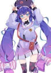 1girl absurdres ahoge animal_hat armband arms_up black_hat black_thighhighs black_undershirt blue_eyes blue_hair blue_streaks blunt_bangs bow braid cellphone_strap commentary_request double_v eel_hat fang feet_out_of_frame goggles gradient_clothes gradient_hair gradient_skirt hair_between_eyes hair_bow hair_ornament hairclip hat hat_ribbon highres honeycomb_(pattern) honeycomb_print jacket large_hat long_hair long_sleeves looking_at_viewer low-braided_long_hair low-tied_long_hair low_twintails mimikuri_(user_mtdk7723) mortarboard multicolored_hair multicolored_shoes multicolored_skirt open_mouth otomachi_una otomachi_una_(voicepeak) pink_skirt pink_streaks pink_stripes pleated_skirt print_thighhighs puffy_long_sleeves puffy_sleeves purple_jacket purple_skirt red-framed_eyewear ribbon safety_pin sailor_collar sailor_jacket shirt shoes shoulder_strap simple_background skin_fang skirt smartphone_case smile solo standing standing_on_one_leg streaked_hair striped_bow striped_ribbon thighhighs turtleneck turtleneck_shirt twintails v v-shaped_eyebrows vertical-striped_bow very_long_hair voicepeak white_armband white_background white_bow white_ribbon white_sailor_collar white_shoes
