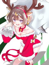 1girl :d absurdres animal_ears antlers anya_melfissa bare_shoulders bell blonde_hair blunt_bangs bob_cut bow bowtie brown_hair deer_ears deer_tail dress earrings feet_out_of_frame fur_trim hairband hand_on_own_knee highres holding holding_sack hololive hololive_indonesia horns jewelry kris_(weapon) looking_at_viewer maaru_(jatjem1vy6nok0o) microdress multicolored_hair neck_bell off-shoulder_dress off_shoulder open_mouth purple_eyes red_bow red_bowtie red_dress red_hairband red_ribbon reindeer_antlers ribbon ripping sack santa_costume santa_dress short_hair smile streaked_hair tail virtual_youtuber white_background white_bow white_bowtie