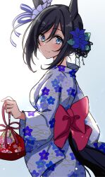1girl alternate_hairstyle animal_ears back_bow black_hair blue_eyes bow closed_mouth commentary_request ear_scrunchie eishin_flash_(umamusume) floral_print floral_print_kimono flower from_behind from_side gradient_background hair_between_eyes hair_bun hair_flower hair_ornament highres holding horse_ears horse_girl horse_tail japanese_clothes kimono kinchaku looking_at_viewer pouch print_kimono scrunchie short_hair sidelocks simple_background single_hair_bun smile solo swept_bangs tail umamusume white_background white_scrunchie wide_sleeves yukata yukiya_(shiya)