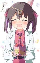1girl belt black_hair blush bolo_tie box closed_eyes commentary crying facing_viewer gift gift_box hair_ornament hair_ribbon hairclip hat highres kazura lab_coat medium_hair multicolored_hair onii-chan_wa_oshimai! open_mouth oyama_mihari party_hat purple_hair rectangular_mouth red_ribbon red_shirt ribbon shirt simple_background solo tears twintails two-tone_hair upper_body white_background wing_collar