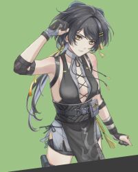 1girl bandaged_arm bandages bare_shoulders black_bow black_gloves black_shorts bow breasts commentary_request cross-laced_clothes cross-laced_dress dress elbow_pads female_rover_(wuthering_waves) gloves green_background hair_bow hair_ribbon hand_up large_breasts long_hair looking_at_viewer low_ponytail parted_lips partially_fingerless_gloves pelvic_curtain ponytail ribbon rover_(wuthering_waves) short_shorts shorts sleeveless sleeveless_dress solo wuthering_waves yellow_eyes yellow_ribbon yilubixi