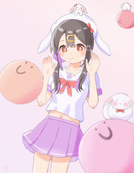 1girl :3 absurdres alternate_costume animal animal_on_head bare_arms black_hair blush bow bowtie brown_eyes c: collarbone commentary hair_between_eyes hair_ornament hairclip hands_up hat hat_with_ears highres long_hair looking_at_viewer midriff_peek multicolored_hair navel omochi_tabeyo97 on_head onii-chan_wa_oshimai! oyama_mihari pink_background pink_skirt pleated_skirt purple_hair rabbit rabbit_on_head red_bow red_bowtie school_uniform serafuku short_sleeves simple_background skirt smile solo two-tone_hair white_hat