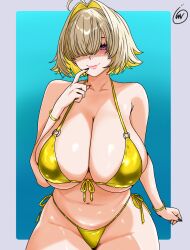 1girl ahoge armpit_crease bikini black_nails blonde_hair border bracelet breasts cleavage closed_mouth collarbone commentary curvy elegg_(nikke) goddess_of_victory:_nikke gold_bikini gold_bracelet hair_intakes hair_over_one_eye hand_up highres huge_breasts jewelry lips looking_at_viewer navel plump purple_eyes short_hair signature sitting solo stomach swimsuit waifuviolenta white_border wide_hips