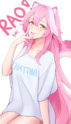 1girl absurdres animal_ears artist_name blush breasts collarbone commentary fang fingernails hair_intakes highres hololive hololive_english long_hair looking_at_viewer multicolored_hair nail_polish open_mouth panther_ears panther_girl panther_tail pink_hair pink_nails raora_panthera shirt short_sleeves simple_background skin_fang smile solo streaked_hair t-shirt tail thighs two-tone_hair virtual_youtuber white_background white_shirt yellow_eyes yuki_(yuk1_94)