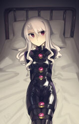 1girl bdsm belt black_belt bodysuit bondage bondage_outfit bound breasts cad_(caddo) chest_harness commentary_request fate/stay_night fate_(series) harness highres illyasviel_von_einzbern latex latex_bodysuit long_hair long_sidelocks looking_at_viewer lying on_back on_bed red_eyes restrained sidelocks signature small_breasts solo white_hair