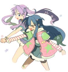 &gt;_&lt; 2girls ahoge bandage_on_knee blue_eyes blue_hair blush bow bracelet clenched_hands denim denim_skirt gingham gingham_bow green_star hair_ornament hairclip heart heart_hair_ornament highres hiiragi_kagami holding_hands hood hoodie izumi_konata jewelry konokawa long_hair lucky_star multiple_girls overall_skirt pink_vest polka_dot purple_hair raglan_sleeves shadow skirt star_(symbol) star_hair_ornament striped_sleeves twintails vest white_background yellow_bow