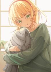 1girl absurdres backlighting blonde_hair blunt_bangs collarbone commentary_request green_eyes green_shirt hairband heanna_sumire highres hugging_doll hugging_object indoors isopod long_hair long_sleeves looking_at_viewer love_live! love_live!_superstar!! no_renor_en raised_inner_eyebrows red_hairband shirt solo stuffed_animal stuffed_toy upper_body window