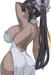 1girl alien_adviser alternate_costume arm_up armpits ass back backless_dress backless_outfit bare_arms bare_back bare_shoulders black_hair blue_archive breasts commentary dark-skinned_female dark_skin dress from_behind furrowed_brow hair_between_eyes hair_ornament halo highres huge_breasts karin_(blue_archive) long_hair median_furrow number_tattoo purple_halo shoulder_blades shoulder_tattoo side_slit sideboob simple_background solo tattoo thighs very_long_hair white_background white_dress yellow_eyes