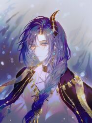1boy absurdres aegyo_sal black_cape black_choker black_horns blue_background blue_eyes blue_hair braid cape chinese_commentary choker clarence_clayden clarence_clayden_(spirit_world) closed_mouth cross-laced_clothes earrings expressionless gear_earrings gold_earrings gold_necklace gradient_background hair_over_shoulder highres horns jewelry jitome long_hair long_sleeves looking_at_viewer lovebrush_chronicles male_focus mole mole_under_eye monocle necklace open_clothes open_robe parted_bangs robe shawl sideways_glance single_braid single_horn solo upper_body white_robe yellow_shawl zhumojian