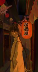 1other absurdres ahoge alley androgynous architecture black_hair braid braided_ponytail building buyaozaoqi cherry_blossoms chromatic_aberration east_asian_architecture fate/grand_order fate/samurai_remnant fate_(series) gradient_hair hair_intakes highres japanese_clothes kimono lantern long_hair multicolored_hair orange_eyes paper_lantern sidelocks single_braid smile solo white_hair white_kimono yamato_takeru_(fate)