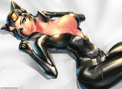 1girl absurdres animal_costume batman_(series) black_gloves black_hair blue_eyes bodysuit breasts cat_costume catwoman cleavage cropped_legs dc_comics gloves goggles highres large_breasts latex latex_bodysuit latex_gloves legs_together lips lying on_back selina_kyle topsu zipper zipper_pull_tab