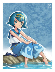 Rule 34 | 1girl, barefoot, blue eyes, blue hair, blue pants, blue sailor collar, blue sky, bright pupils, capri pants, feet, feet in water, hairband, lana (pokemon), looking at viewer, maxa&#039;, nintendo, ocean, pants, pokemon, pokemon sm, rock, sailor collar, sandals, shirt, short hair, sitting, sky, sleeveless, sleeveless shirt, smile, solo, toes, unworn sandals, water, wave print, white pupils, white shirt, yellow hairband