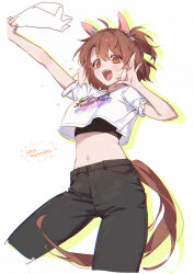 1girl absurdres ahoge animal_ears arm_up black_pants black_undershirt blush brown_eyes brown_hair clothes_writing cropped_legs cropped_shirt dantsu_flame_(umamusume) drop_shadow from_below half_updo hand_up highres holding horse_ears horse_girl horse_tail io_(sinking=carousel) looking_at_viewer looking_down midriff multicolored_hair navel open_mouth pants shirt short_hair simple_background sleeves_rolled_up solo streaked_hair sweat tail teeth two-tone_hair uma_summer_(umamusume) umamusume upper_teeth_only upshirt white_background white_shirt