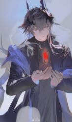 1boy absurdres arknights black_coat black_shirt blue_background blue_shawl chinese_commentary chunbuchou coat commentary crossed_bangs expressionless floating floating_object gem glowing_gem grey_hair hair_between_eyes head_wings highres logos_(arknights) long_hair looking_down male_focus open_clothes open_coat red_gemstone shawl shirt solo turtleneck upper_body watermark weibo_username weibo_watermark wings