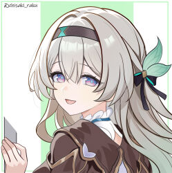 1girl black_hairband black_jacket chisaka_raku firefly_(honkai:_star_rail) grey_hair hair_between_eyes hair_intakes hair_ornament hairband highres honkai:_star_rail honkai_(series) jacket looking_at_viewer looking_back open_mouth pink_eyes smile solo upper_body