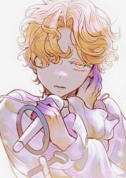 1boy alien_stage blonde_hair crossed_arms fugangyiyongzuowanyouyawotoufa highres looking_at_viewer luka_(alien_stage) microphone music short_hair singing white_background yellow_eyes