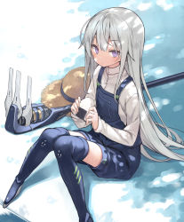 1girl blouse blue_boots blue_thighhighs blush boots brown_hat closed_mouth commentary_request feet_out_of_frame food full_body grey_hair hat highres holding holding_food knees_together_feet_apart knees_up long_hair long_sleeves looking_at_viewer onigiri original overall_shorts overalls poco_(asahi_age) purple_eyes rake shirt sitting solo straw_hat thigh_boots thighhighs very_long_hair white_shirt