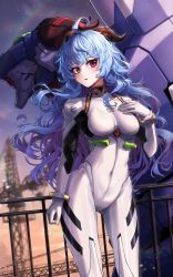 1girl absurdres ahoge alternate_hairstyle ayanami_rei ayanami_rei_(cosplay) blue_hair blush bodysuit breasts commentary_request cosplay covered_navel eva_00 evangelion:_3.0+1.0_thrice_upon_a_time ganyu_(genshin_impact) genshin_impact gradient_sky hand_on_own_chest highres horns kokukyukeo korean_commentary long_hair looking_at_viewer mecha_pilot_suit medium_breasts neon_genesis_evangelion parted_lips plugsuit_(evangelion) purple_eyes rebuild_of_evangelion sidelocks sky solo standing thighs twilight white_bodysuit