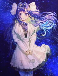 1girl absurdres black_hairband blonde_hair blue_eyes blue_hair colored_inner_hair cowboy_shot cynthia_(uuzz5324) dress floating_hair gloves grin hair_intakes hairband highres juliet_sleeves long_hair long_sleeves looking_at_viewer multicolored_hair puffy_sleeves reverse:1999 short_dress smile solo star_(sky) starry_skin starry_sky_background very_long_hair voyager_(reverse:1999) white_dress white_gloves