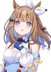 1girl almond_eye_(umamusume) animal_ears bare_shoulders blue_eyes blue_gloves blue_hair braid breasts brown_hair commentary_request detached_sleeves fingerless_gloves gloves hair_ornament hair_ribbon hairband hairclip hand_up highres horse_ears long_sleeves looking_at_viewer medium_breasts multicolored_hair puffy_long_sleeves puffy_sleeves ribbon simple_background solo two-tone_hair umamusume upper_body white_background white_hairband white_ribbon white_sleeves ym_(distance819)