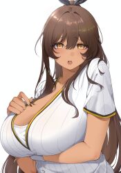 1girl absurdres arm_under_breasts baseball_uniform blush breasts brown_eyes brown_hair cleavage dark-skinned_female dark_skin f7k_x5 goddess_of_victory:_nikke hair_ribbon high_ponytail highres huge_breasts long_hair looking_at_viewer noir_(baseball_cheerleader)_(nikke) noir_(nikke) open_mouth ponytail ribbon simple_background solo sportswear very_long_hair white_background