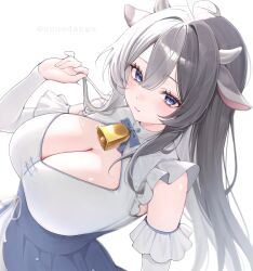 1girl :3 ahoge animal_ears awashiro_milno bell blue_eyes blue_skirt blush breasts cleavage cleavage_cutout closed_mouth clothing_cutout commentary commission cow_ears cow_girl cow_horns detached_sleeves double-parted_bangs grey_hair hair_between_eyes hand_up highres horns indie_virtual_youtuber large_breasts long_hair looking_at_viewer namedango_(uouodango) neck_bell pleated_skirt shirt simple_background skeb_commission skirt sleeveless sleeveless_shirt smile solo twitter_username upper_body virtual_youtuber white_background white_shirt white_sleeves