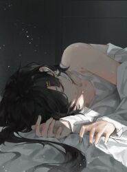 1girl =_hair_ornament absurdres alternate_costume bare_shoulders bed black_hair camisole closed_eyes clothes_down colored_inner_hair commentary elyzerda female_rover_(wuthering_waves) highres long_hair long_sleeves lying multicolored_hair on_bed on_side rover_(wuthering_waves) shirt sleeping solo symbol-only_commentary white_camisole white_hair white_shirt wuthering_waves