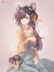 1girl absurdres animal_ears arknights brown_hair chromatic_aberration closed_mouth commentary_request film_grain green_skirt hair_ornament high-waist_skirt highres long_hair long_sleeves looking_to_the_side lutonada_(arknights) lutonada_(sending_thoughts)_(arknights) mouse_ears mouse_girl official_alternate_costume pink_background pink_eyes sakuratani_hane skirt solo turning_head twitter_username