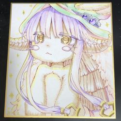1other :3 artist_name brown_fur closed_mouth commentary_request eyes_visible_through_hair fake_horns furry green_eyes helmet highres horizontal_pupils horns made_in_abyss multicolored_eyes nanachi_(made_in_abyss) nina_(maurururoa) other_focus pants photo_(medium) shikishi short_hair_with_long_locks signature solo sparkle topless_other traditional_media whiskers wind yellow_eyes
