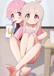 2girls :o ahoge artist_name bare_arms bare_legs barefoot black_tank_top blue_hair blush breasts brown_eyes colored_inner_hair commentary crossed_ankles cup disposable_cup drinking_straw drinking_straw_in_mouth feet grey_hair hair_intakes hand_on_own_knee happyundergate highres hozuki_kaede hug hug_from_behind indoors large_breasts long_hair multicolored_hair multiple_girls nail_polish onii-chan_wa_oshimai! open_mouth oyama_mahiro pink_hair pink_shirt red_eyes red_nails shirt short_sleeves sitting soles table tank_top toenail_polish toenails toes twitter_username two-tone_hair
