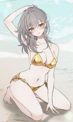 1girl absurdres bare_shoulders barefoot bikini blush breasts closed_mouth collarbone fingernails full_body gold_bikini golden_week_bikini grey_hair highres honkai:_star_rail honkai_(series) large_breasts long_hair looking_at_viewer nail_polish navel side-tie_bikini_bottom solo stelle_(honkai:_star_rail) stomach swimsuit trailblazer_(honkai:_star_rail) yellow_eyes yellow_nails zije