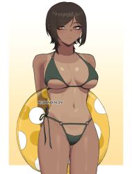 1girl alternate_costume arms_behind_back artist_name bikini border breasts brown_eyes brown_hair closed_mouth commentary dark-skinned_female dark_skin green_bikini half-closed_eye highres holding holding_swim_ring innertube k3nnyn3v large_breasts lifebuoy limbus_company mature_female navel one-piece_tan outis_(project_moon) outside_border project_moon short_hair solo standing swim_ring swimsuit symbol-only_commentary tan tanline white_border yellow_background yellow_innertube