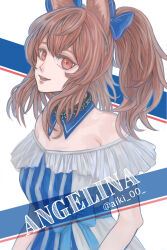 1girl :d aiki_(aiki_00) angelina_(arknights) arknights artist_name bare_shoulders blue_bow bow brown_hair character_name detached_collar dress hair_bow highres infection_monitor_(arknights) long_hair looking_at_viewer off-shoulder_dress off_shoulder open_mouth red_eyes smile solo twitter_username upper_body white_background