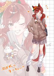 1girl absurdres alternate_costume alternate_hairstyle animal_ears blush breasts brown_eyes brown_hair cellphone commentary_request full_body grin hair_ornament highres horse_ears horse_girl horse_tail medium_breasts medium_hair nice_nature_(umamusume) phone red_hair smile solo standing tail translation_request umamusume white_background yanato_(e-huxe)