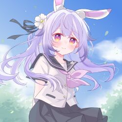 1girl animal_ear_fluff animal_ears arms_behind_back black_ribbon black_skirt blue_sky blush cloud colored_tips day flower gradient_eyes hair_flower hair_ornament hair_ribbon lanyin lizouzouzou_buxingli long_hair looking_at_viewer multicolored_eyes multicolored_hair neckerchief outdoors pleated_skirt purple_eyes purple_hair rabbit_ears ribbon sailor_collar school_uniform serafuku shirt short_sleeves skirt sky smile solo virtual_dimension_project virtual_youtuber white_shirt wind xy_production yellow_eyes