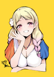 1girl birthday blonde_hair blush braid breasts cleavage collarbone commentary_request dated flower gengoroh gradient_hair grin hair_flower hair_ornament highres jewelry large_breasts long_hair looking_at_viewer love_live! love_live!_superstar!! multicolored_hair necklace onitsuka_natsumi pink_eyes pink_hair signature smile solo twin_braids upper_body yellow_background