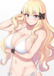 1girl bikini black_bow blonde_hair blue_eyes bow breast_hold breasts cleavage closed_mouth collarbone elf hair_bow large_breasts long_hair looking_at_viewer mobu navel pointy_ears princess_connect! saren_(princess_connect!) simple_background smile solo swimsuit wavy_hair white_background white_bikini