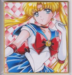 1girl arms_up bishoujo_senshi_sailor_moon blonde_hair blue_eyes blue_sailor_collar bow brooch choker commentary double_bun earrings elbow_gloves gloves hair_bun hair_ornament highres jewelry lips long_hair magical_girl red_bow red_choker sailor_collar sailor_moon sailor_senshi_uniform smile solo tsukino_usagi twintails user_kztc4472 white_gloves