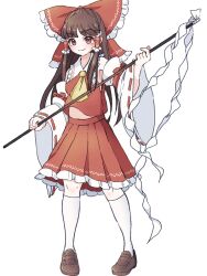Rule 34 | 1girl, ascot, bow, brown eyes, brown hair, brown shoes, closed mouth, commentary, detached sleeves, frilled bow, frilled hair tubes, frilled skirt, frills, full body, gohei, hair bow, hair tubes, hakurei reimu, holding, holding gohei, kneehighs, loafers, long hair, looking at viewer, midriff peek, red bow, red skirt, ribbon-trimmed sleeves, ribbon trim, roudendayo, shoes, simple background, skirt, skirt set, smile, socks, solo, touhou, white background, white socks, yellow ascot