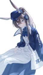 1girl absurdres amiya_(arknights) animal_ear_fluff animal_ears arknights ascot bag blue_ascot blue_hair blue_hat blue_jacket blush brown_hair closed_mouth dress hair_between_eyes hat highres holding holding_bag jacket jewelry long_hair looking_at_viewer multiple_rings ponytail rabbit_ears rabbit_girl ring sidelocks smile solo white_bag white_dress xianyusixu