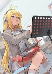 1girl amplifier antenna_hair blonde_hair blue_eyes cardigan dutch_angle electric_guitar feet_out_of_frame grey_cardigan grey_shorts grey_socks guitar hair_between_eyes highres holding holding_guitar holding_instrument holding_pen indoors instrument long_hair long_sleeves music_stand open_cardigan open_clothes open_mouth pen pen_cap_in_mouth pocche-ex shirt shorts socks solo tsurumaki_maki very_long_hair voiceroid white_shirt writing